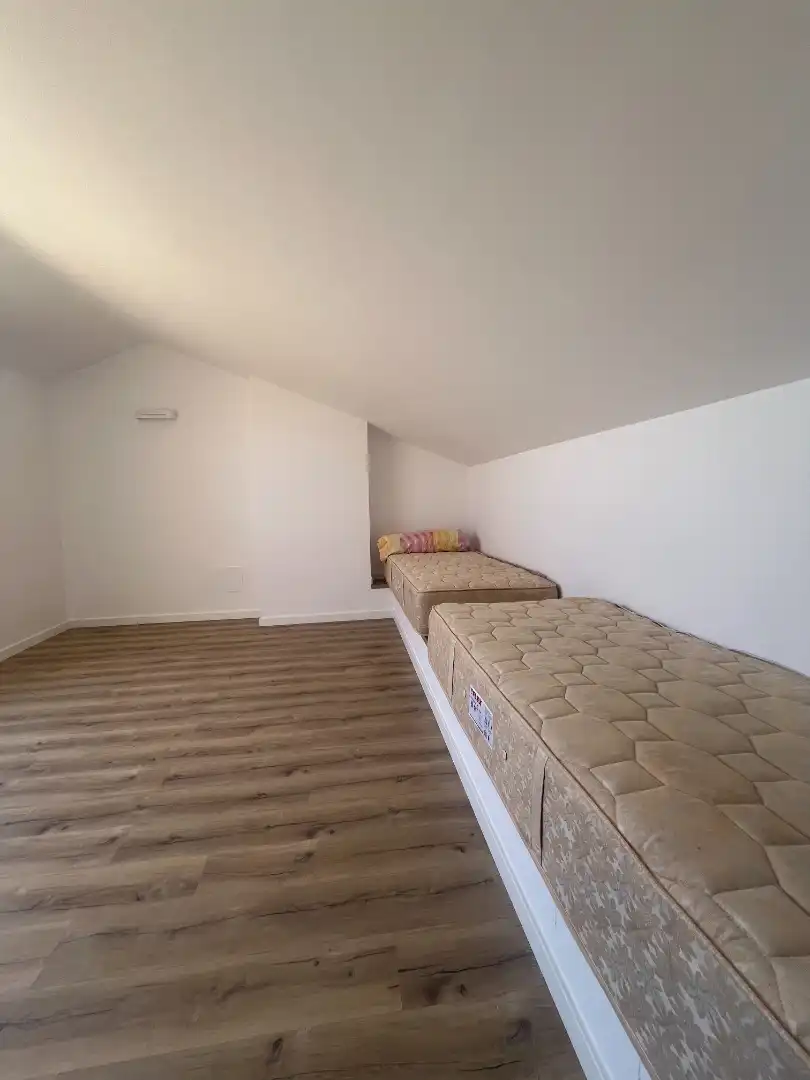 Schlafzimmer von Einfamilien-Reihenhaus zum Verkauf in Castellbisbal mit Heizung, Privatgarten und Parkett
