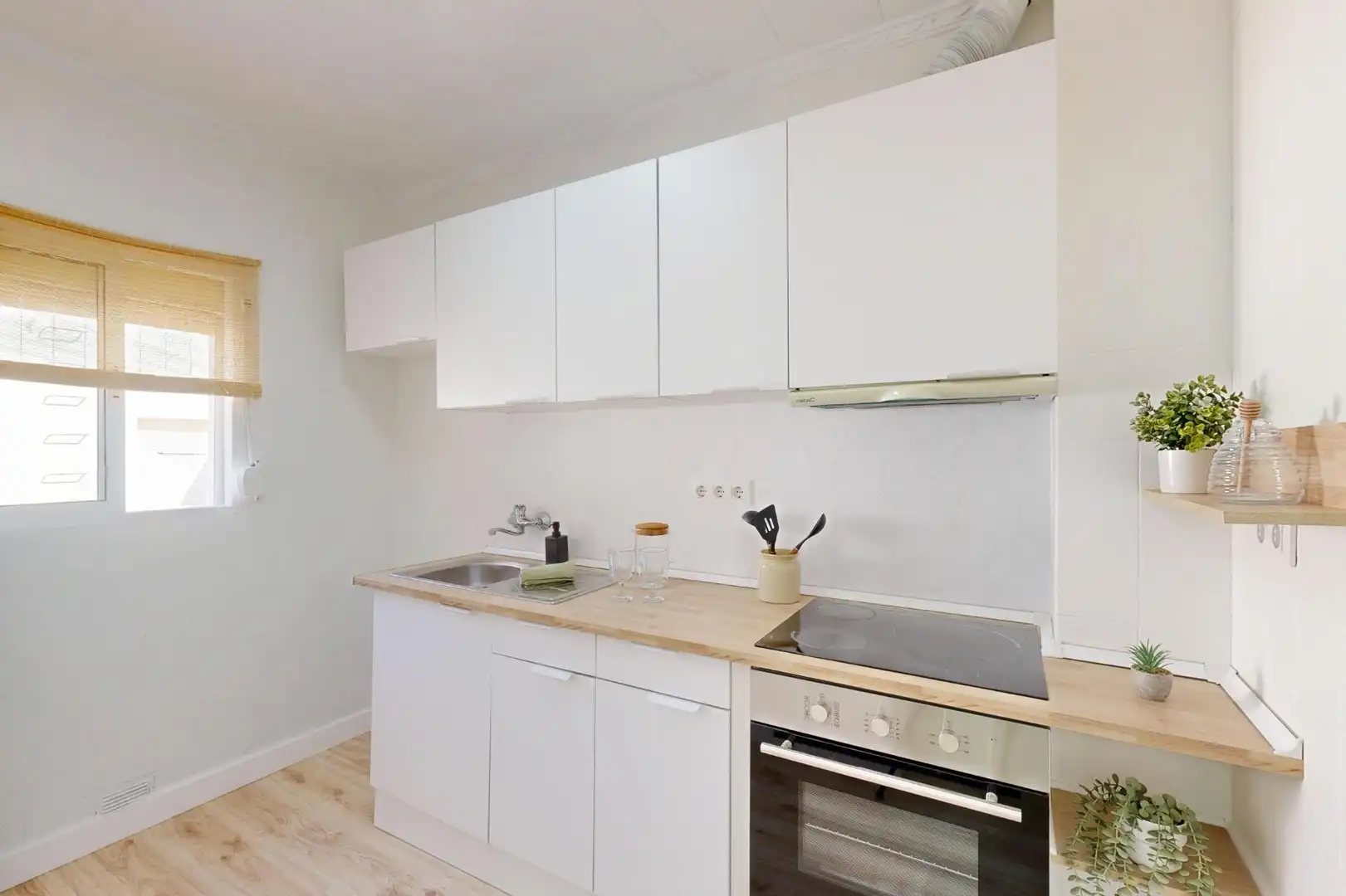 Küche von Wohnung zum Verkauf in Cartagena mit Klimaanlage, Heizung und Balkon