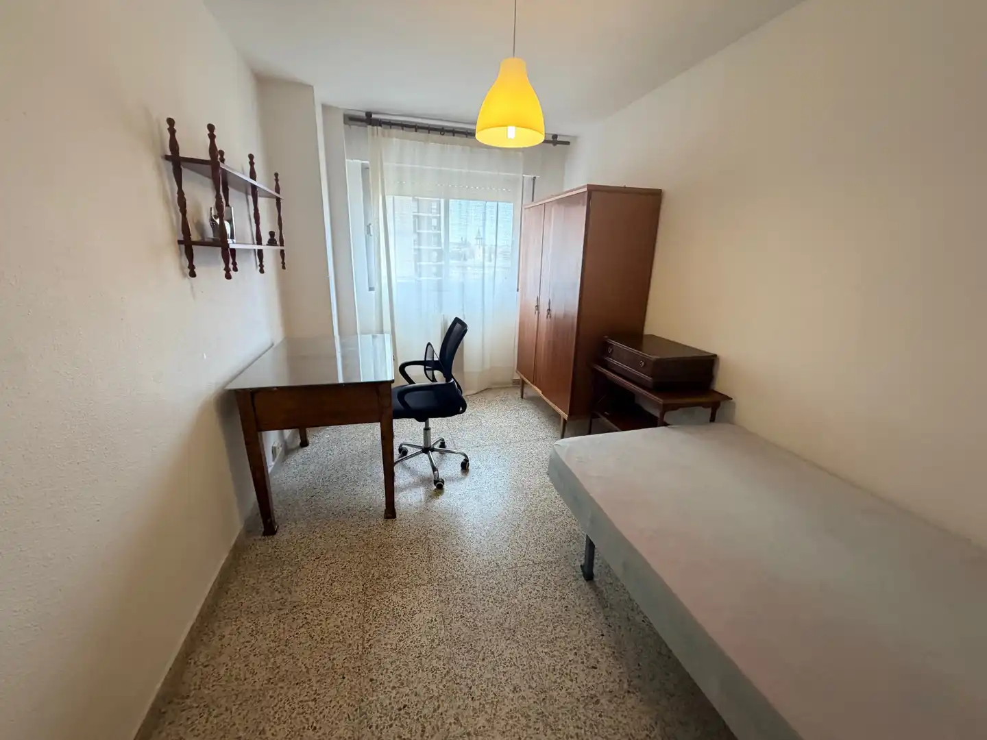 Bedroom of Flat for rent in Genil