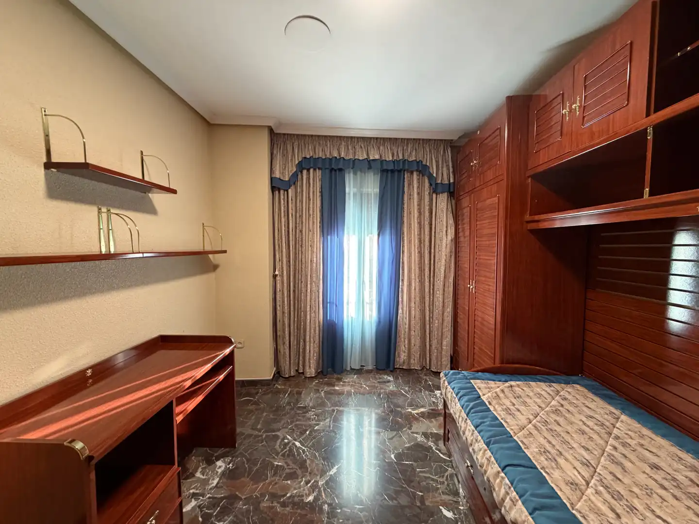 Habitación de Casa o chalet en venta en Úbeda con Calefacción, Terraza y Trastero
