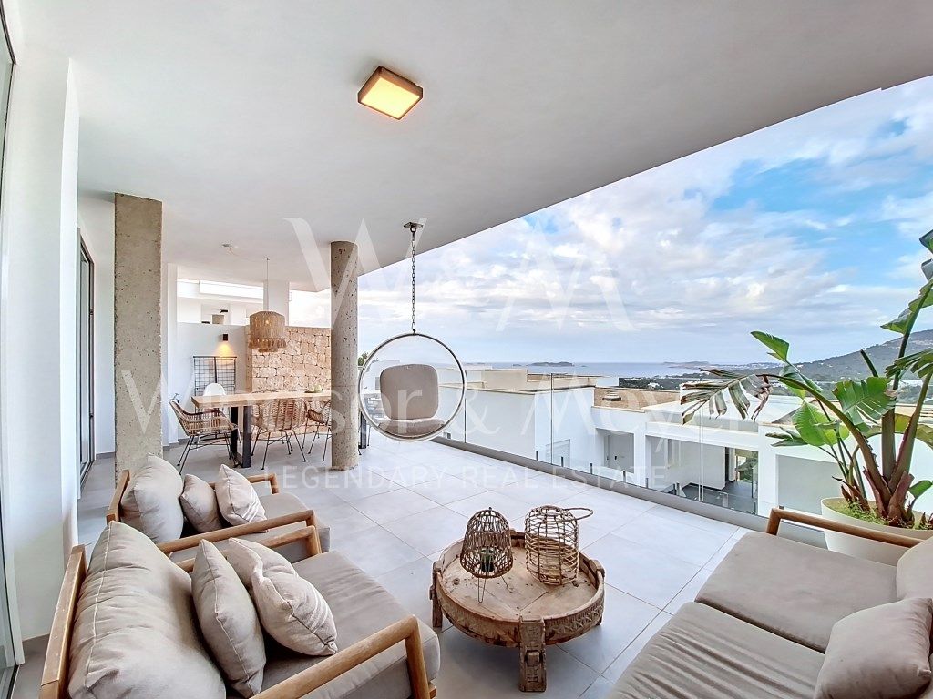 Terrassa de Apartament en venda en Sant Josep de sa Talaia amb Aire condicionat, Piscina i Moblat