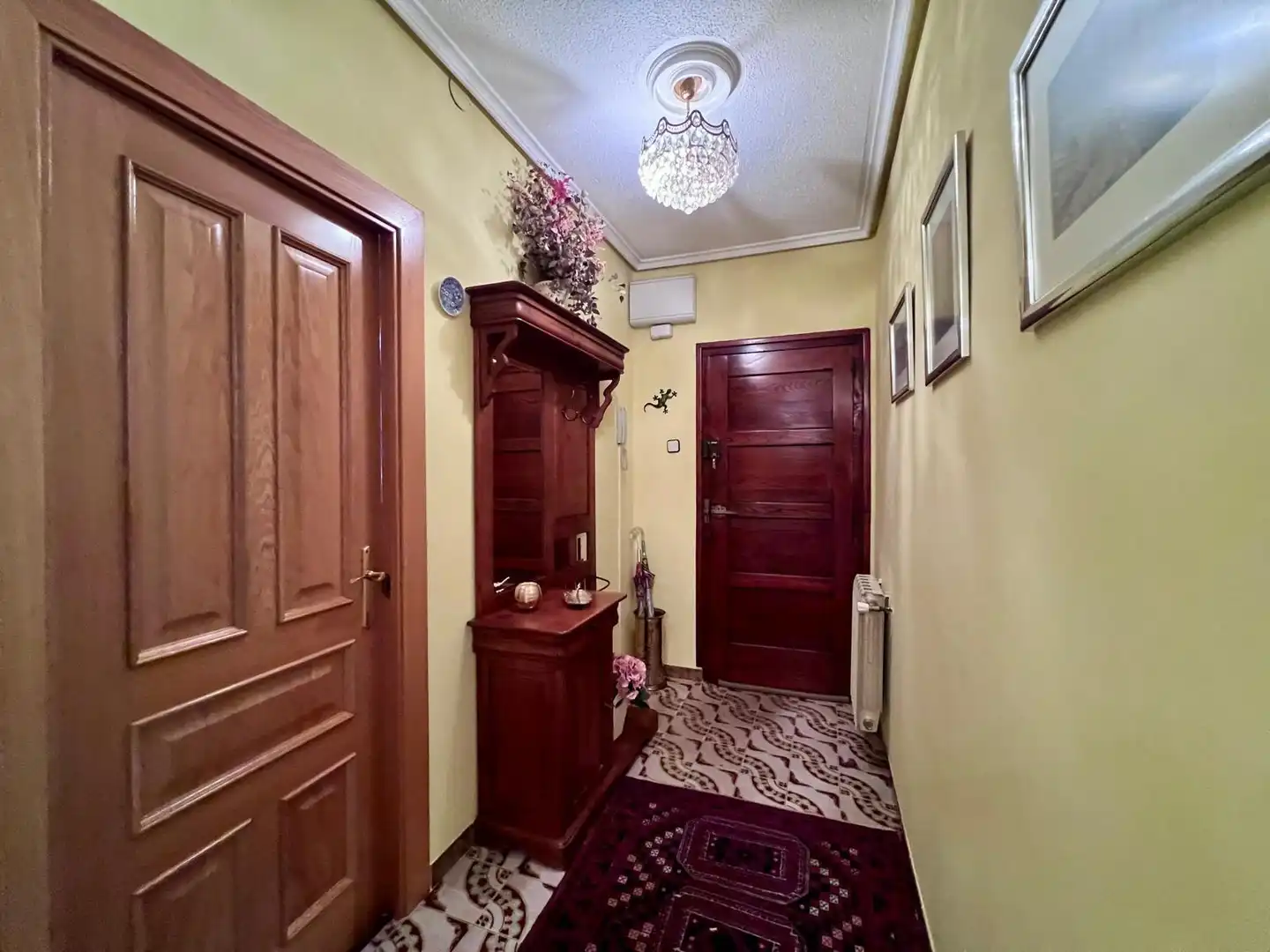 Casa o xalet en venda en Oviedo  amb Calefacció i Traster