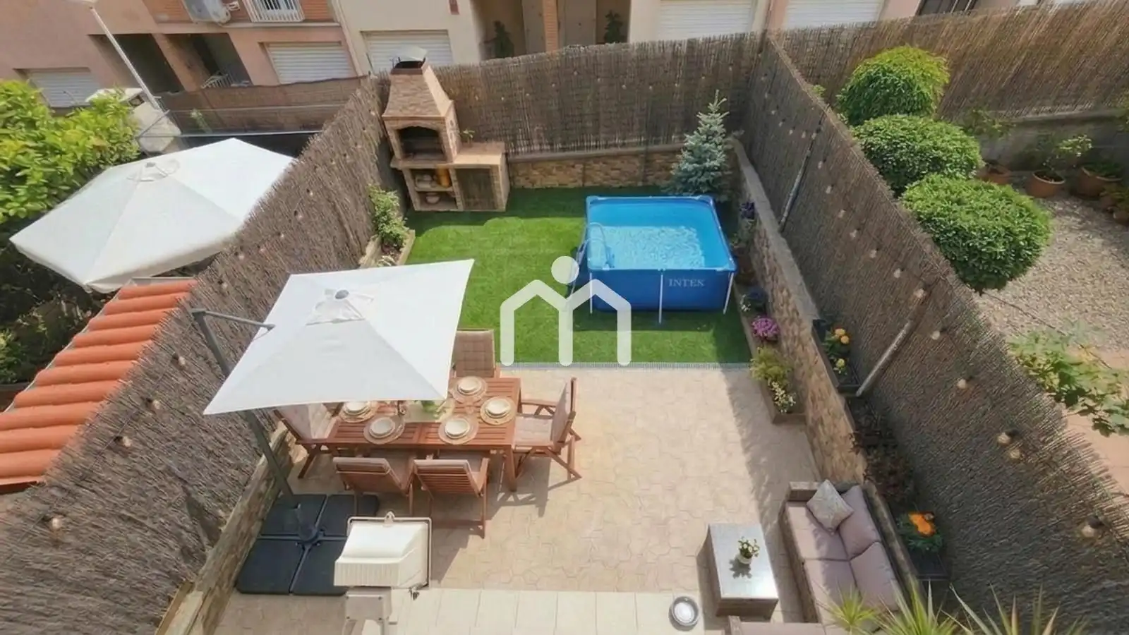 Jardí de Casa adosada en venda en Badalona amb Calefacció, Terrassa i Traster