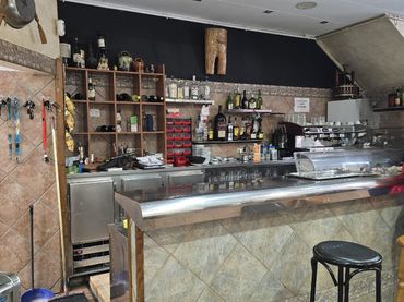 Business premises for transfer in Carrer Badalona 31