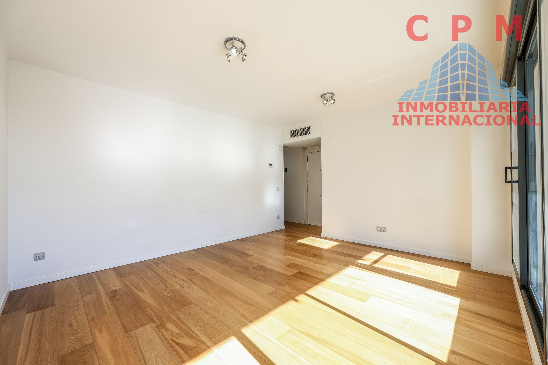 Piso de alquiler en  Madrid Capital con Aire acondicionado, Calefacción y Parquet