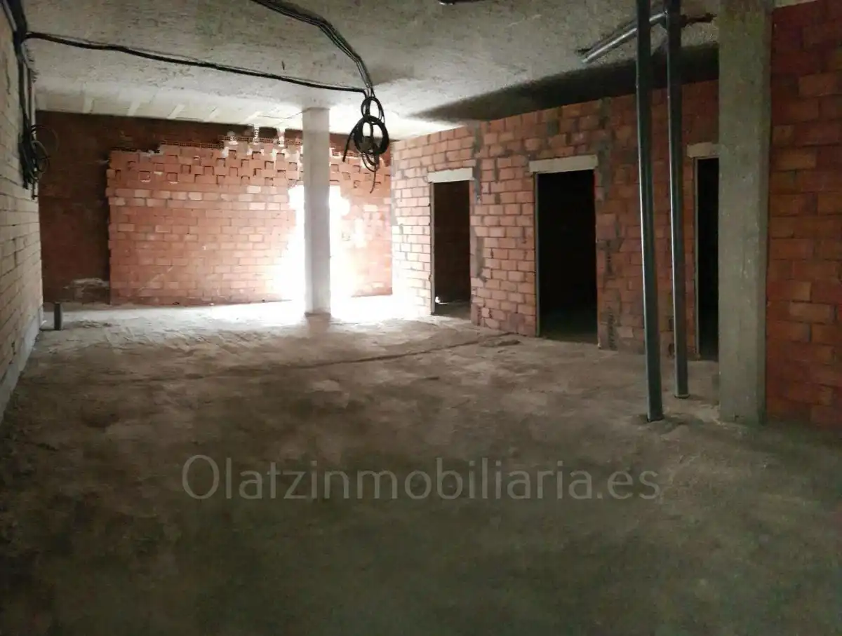 Local comercial en venda a Balmaseda, imagen 2