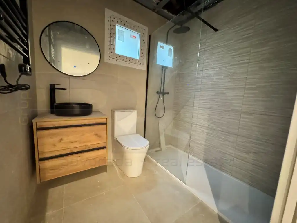 Bany de Pis en venda en  Tarragona Capital amb Aire condicionat i Forn