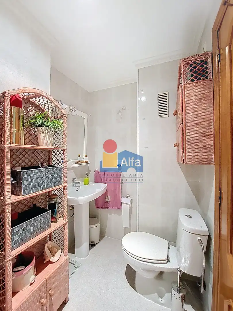 Bathroom of Flat for sale in Picassent  with Air Conditioner and Balcony