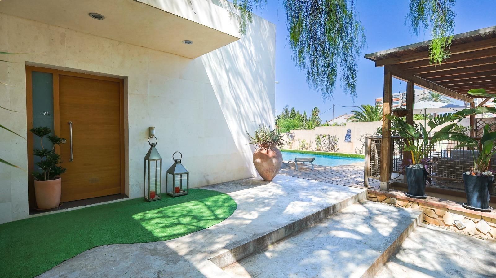 Terrace of House or chalet for sale in Alicante / Alacant  with Air Conditioner, Private garden and Terrace