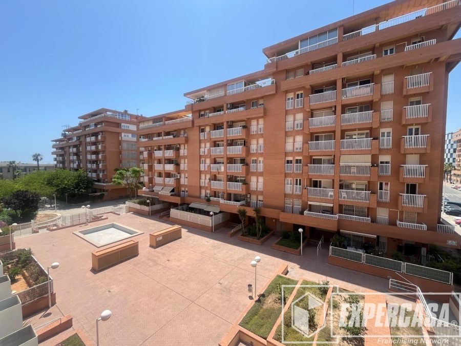 Exterior view of Flat for sale in  Valencia Capital  with Air Conditioner, Terrace and Storage room