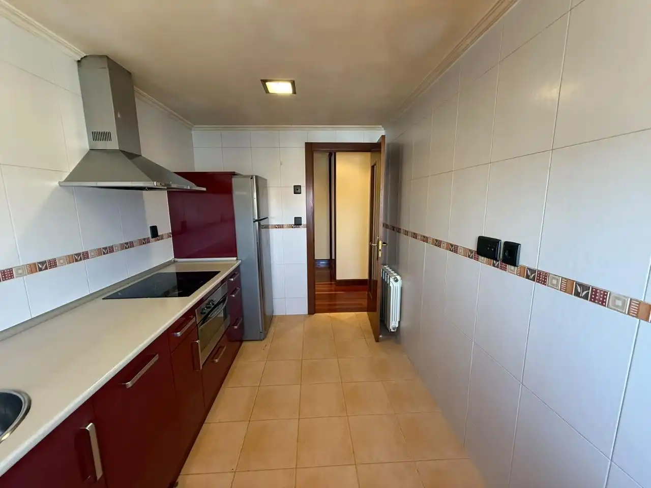 Cuina de Àtic en venda en Castro-Urdiales amb Calefacció, Terrassa i Traster