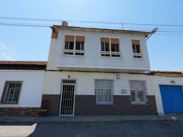 Casa aparellada en venda a Benejúzar