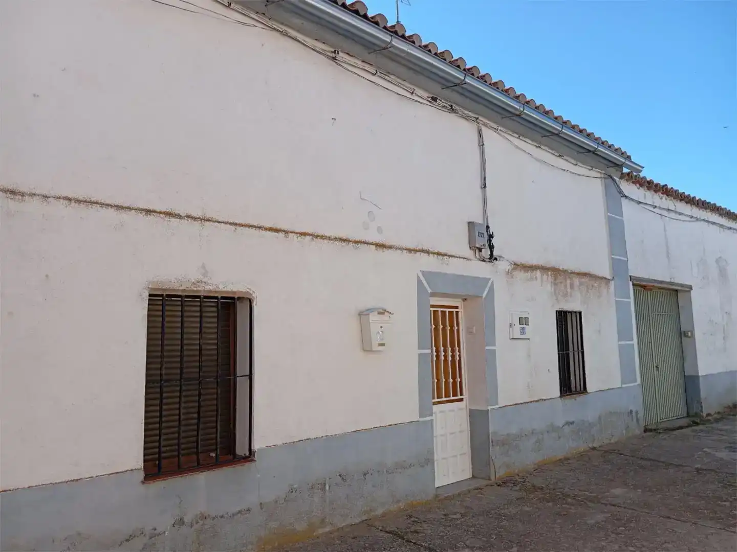Vista exterior de Casa adosada en venda en Salmoral
