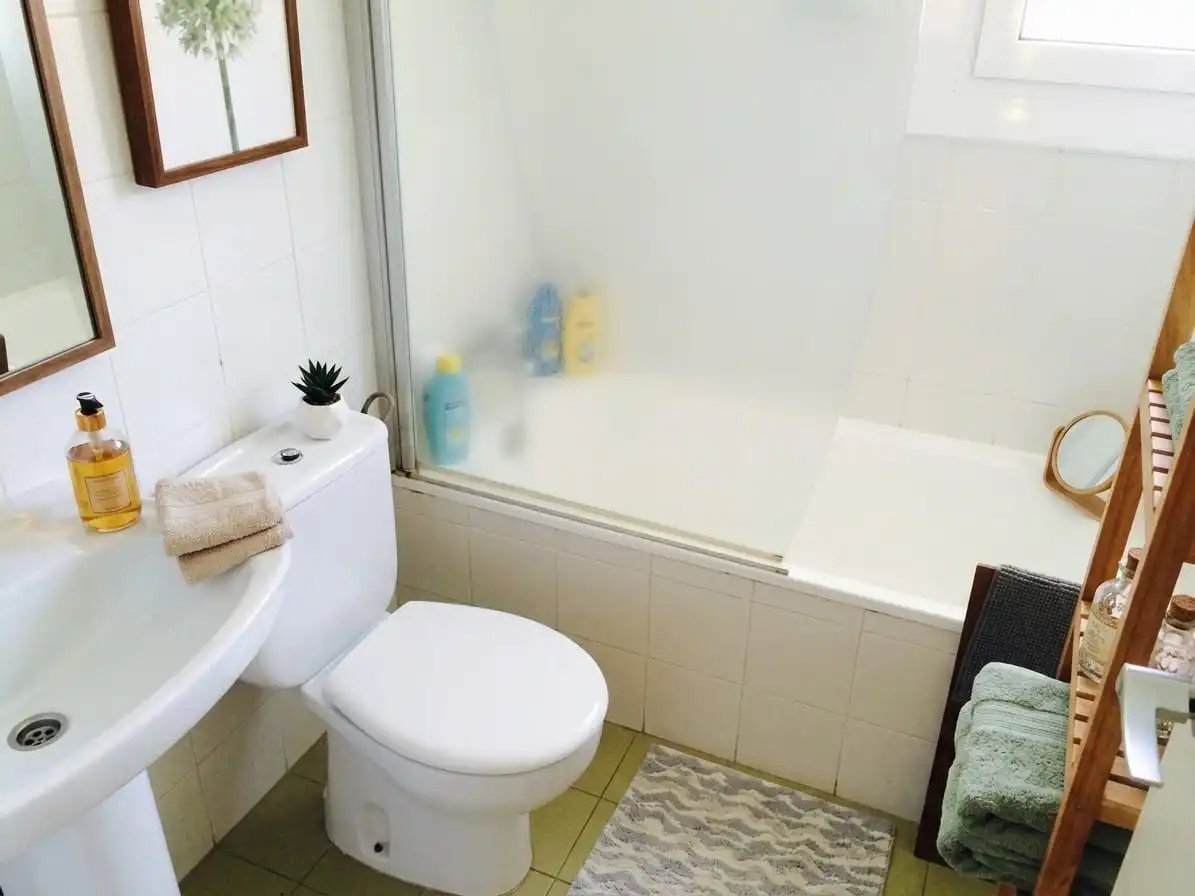 Baño de Casa adosada en venta en Sant Cugat del Vallès con Calefacción y Terraza