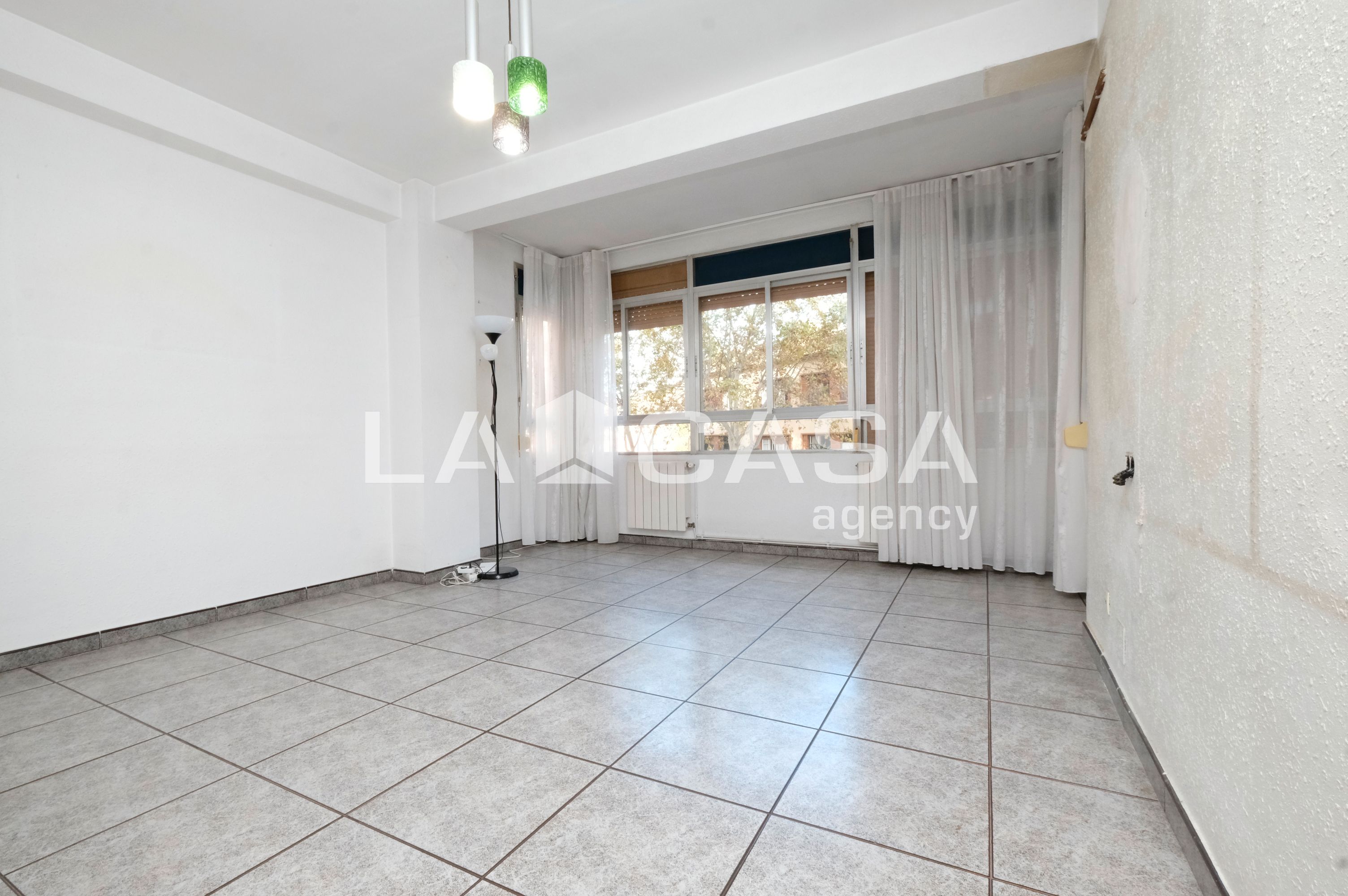 Flat for sale in  Barcelona Capital  with Heating
