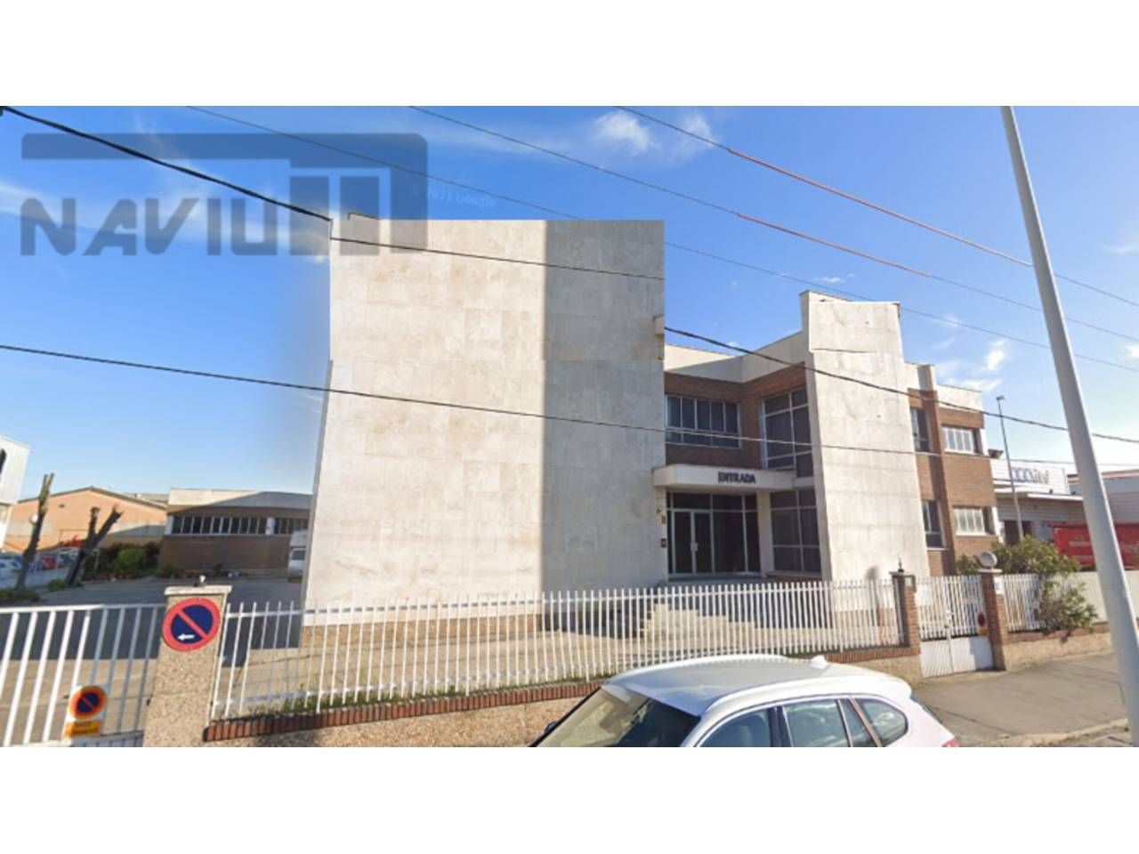 Vista exterior de Nau industrial de lloguer en Leganés amb Alarma