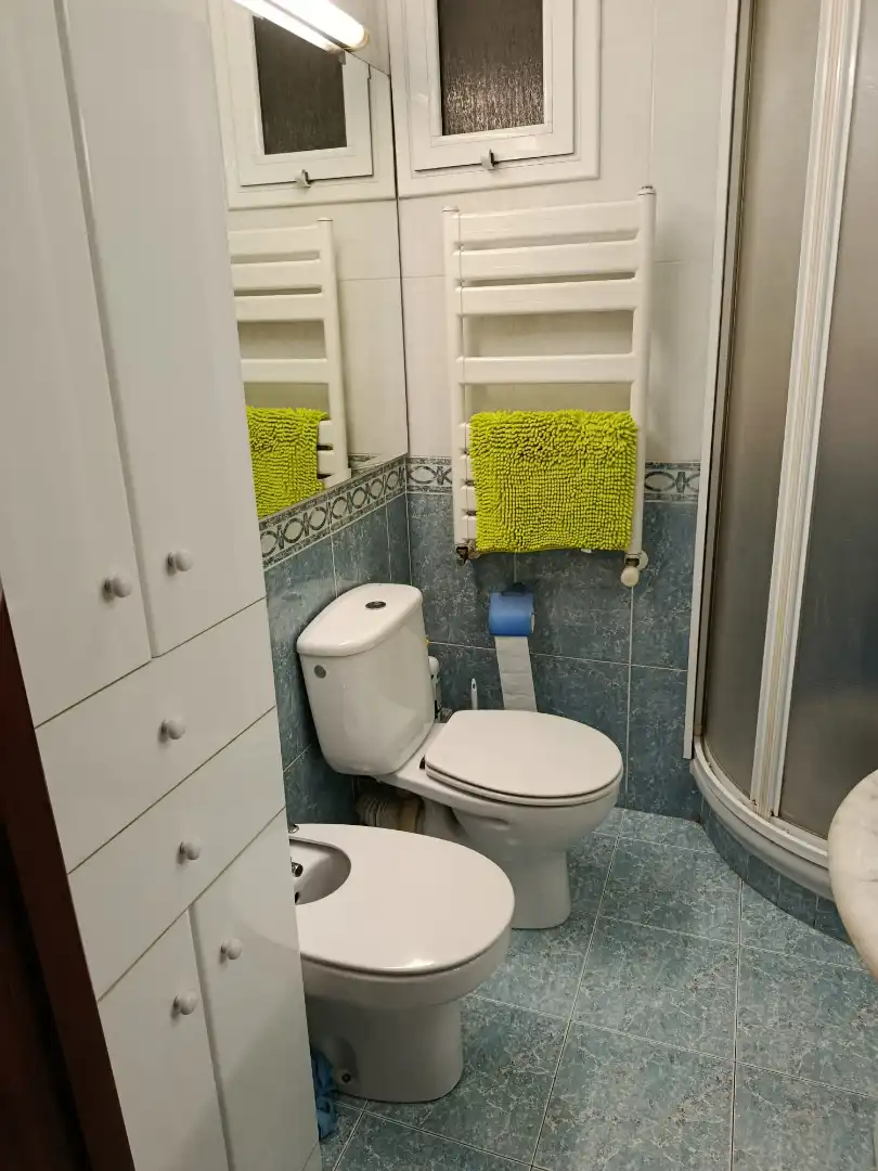 Baño de Piso en venta en Badalona con Calefacción y Balcón