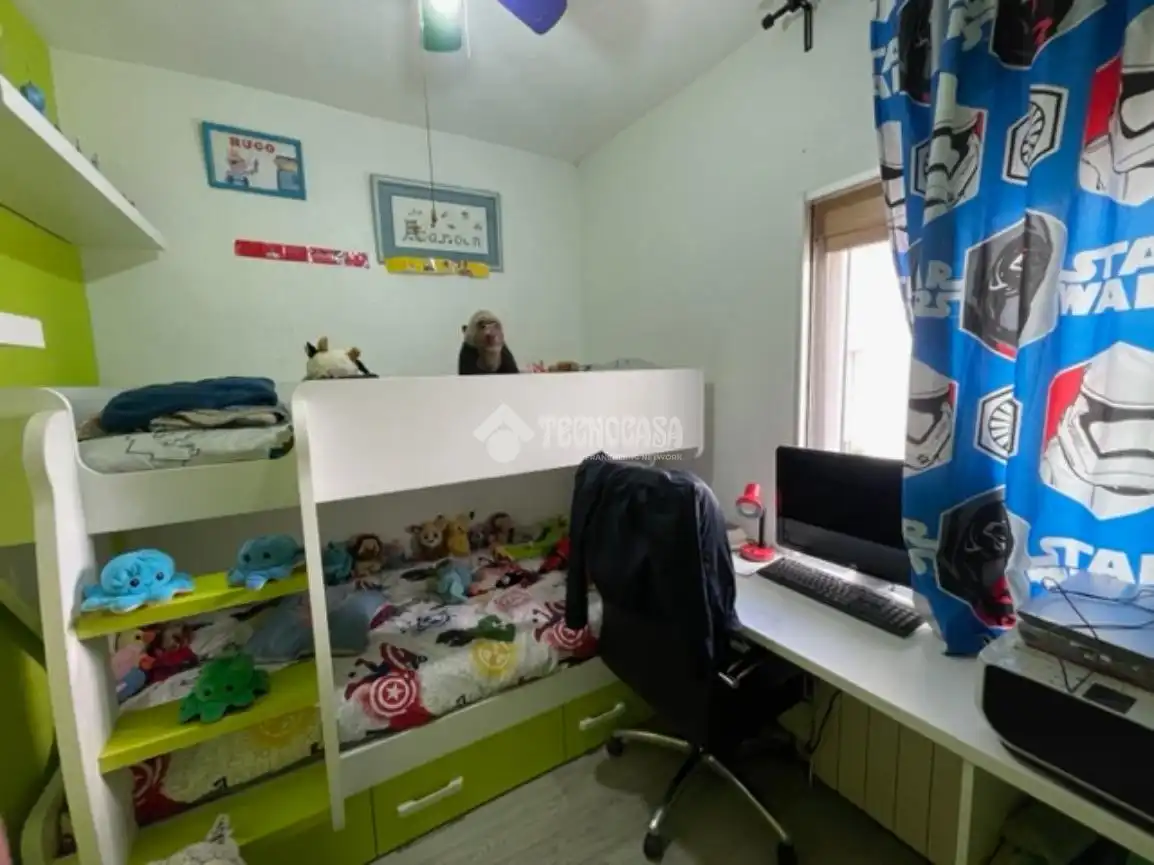 Habitación de Piso en venta en Madrid con Calefacción y Parquet