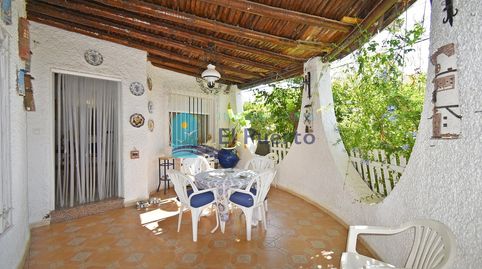 CHALET INDEPENDIENTE EN UNA SOLA PLANTA CERCA DEL MAR  REF 755