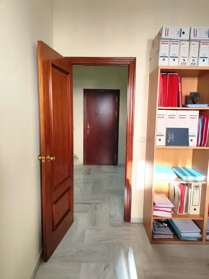 Büro zum Verkauf in Sevilla mit Klimaanlage
