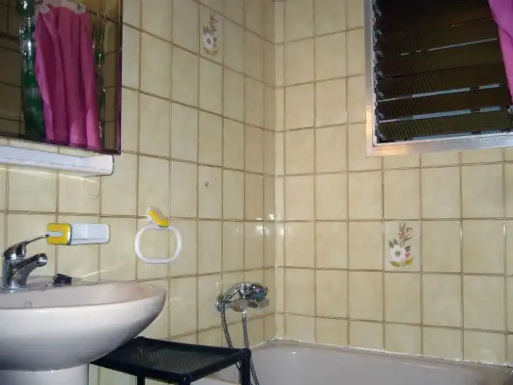 Bathroom of Flat for rent in Valencia  with Air Conditioner, Heating and Furnished