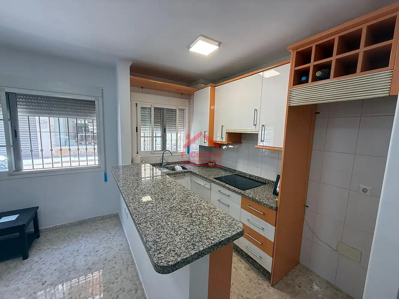 Kitchen of Ground floor for sale in Vélez-Málaga  with Oven