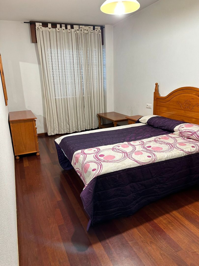 Planta baja for rent in Travesia do Porto, O Milladoiro