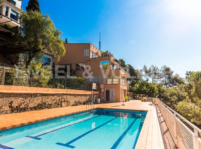 Casa-chalet en Venta en Carrer de les Alberes en Vallvidrera - Tibidabo - Les Planes