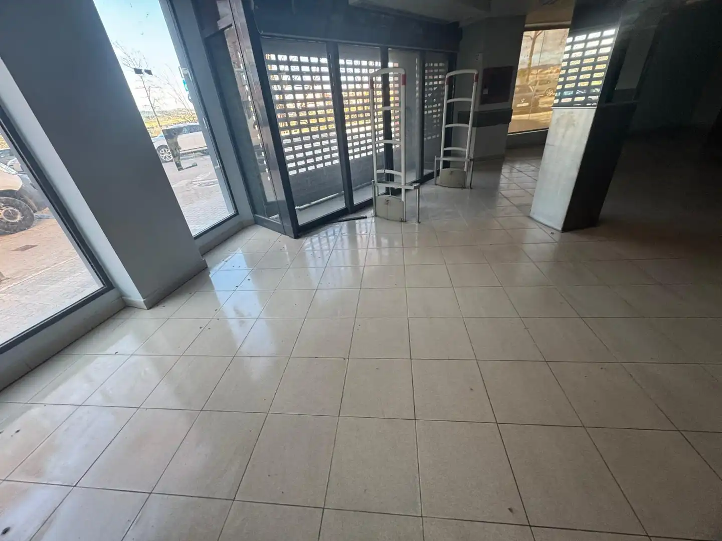 Local comercial en venda a C/ Cardenal Cisneros, imagen 6