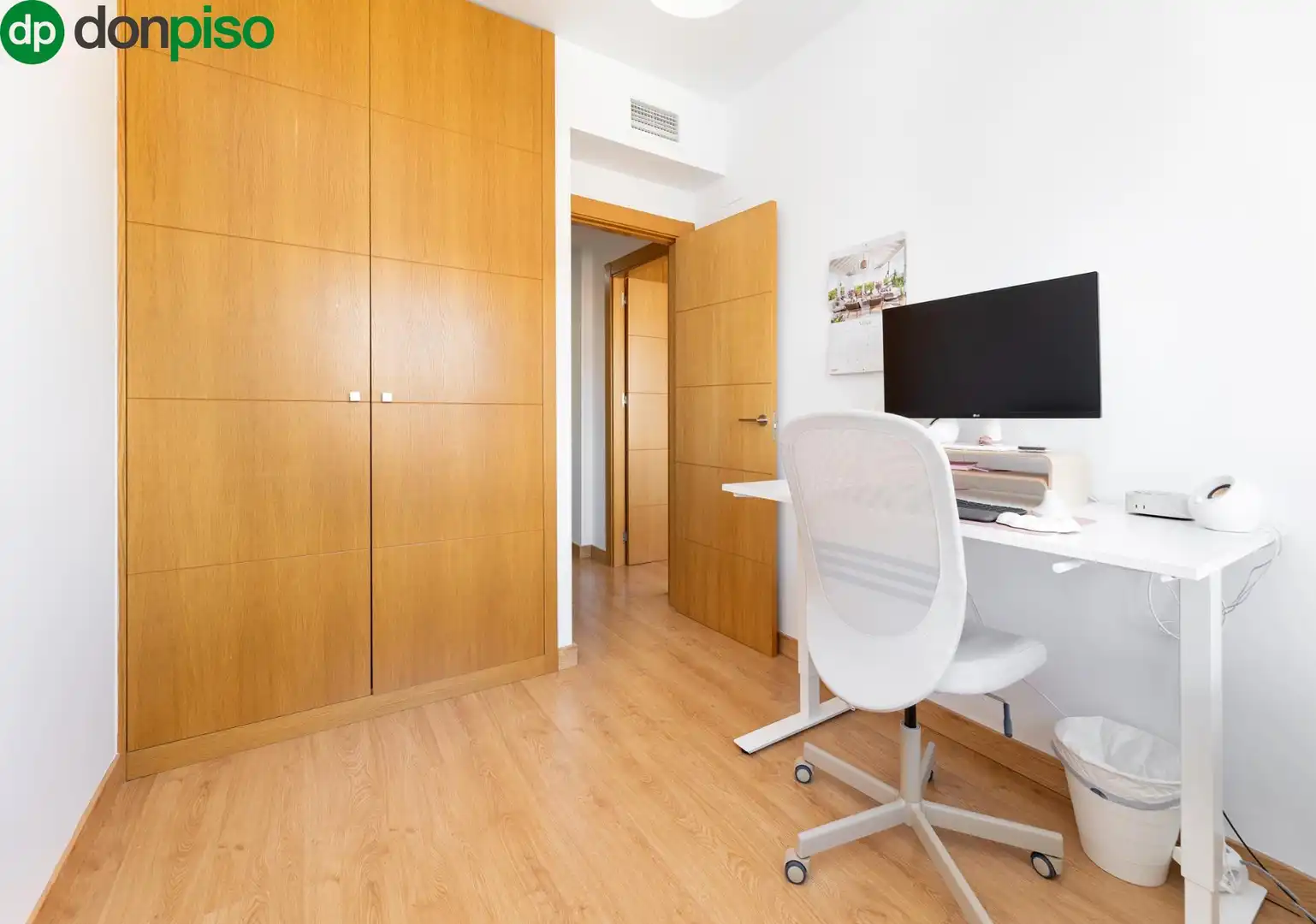 Flat for sale in Avenida DE LA ILUSTRACION, 115, Campus de la Salud