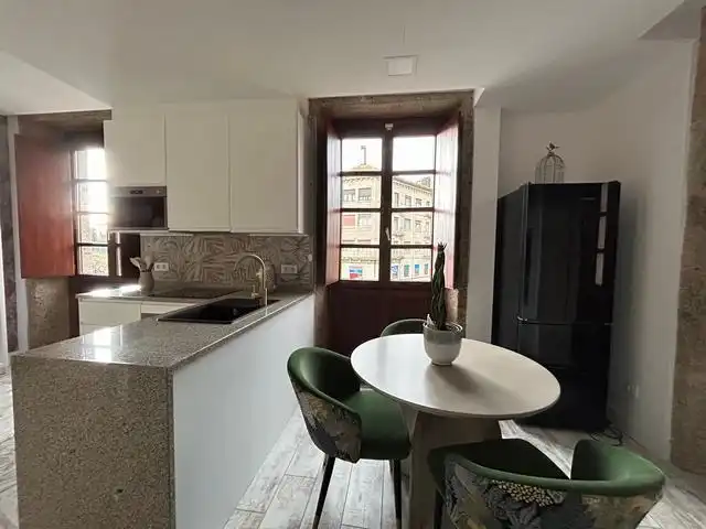 Cocina de Apartamento de alquiler en Santiago de Compostela  con Terraza, Amueblado y Horno
