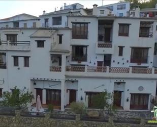 Vista exterior de Casa o xalet en venda en Bérchules amb Aire condicionat, Terrassa i Balcó