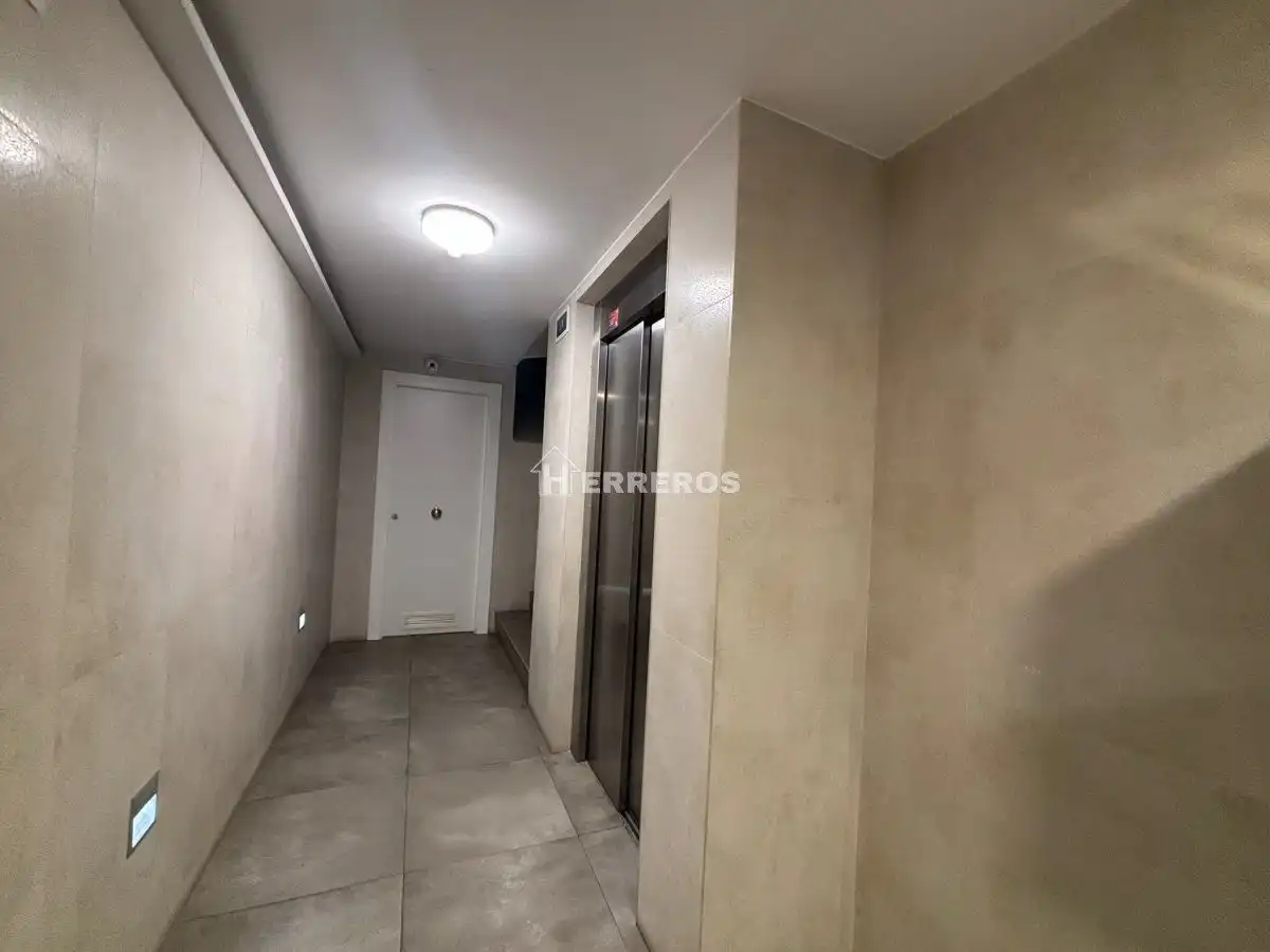 Piso en venta en  Logroño con Calefacción, Parquet y Terraza