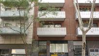 Exterior view of Premises for sale in  Barcelona Capital  with Air Conditioner