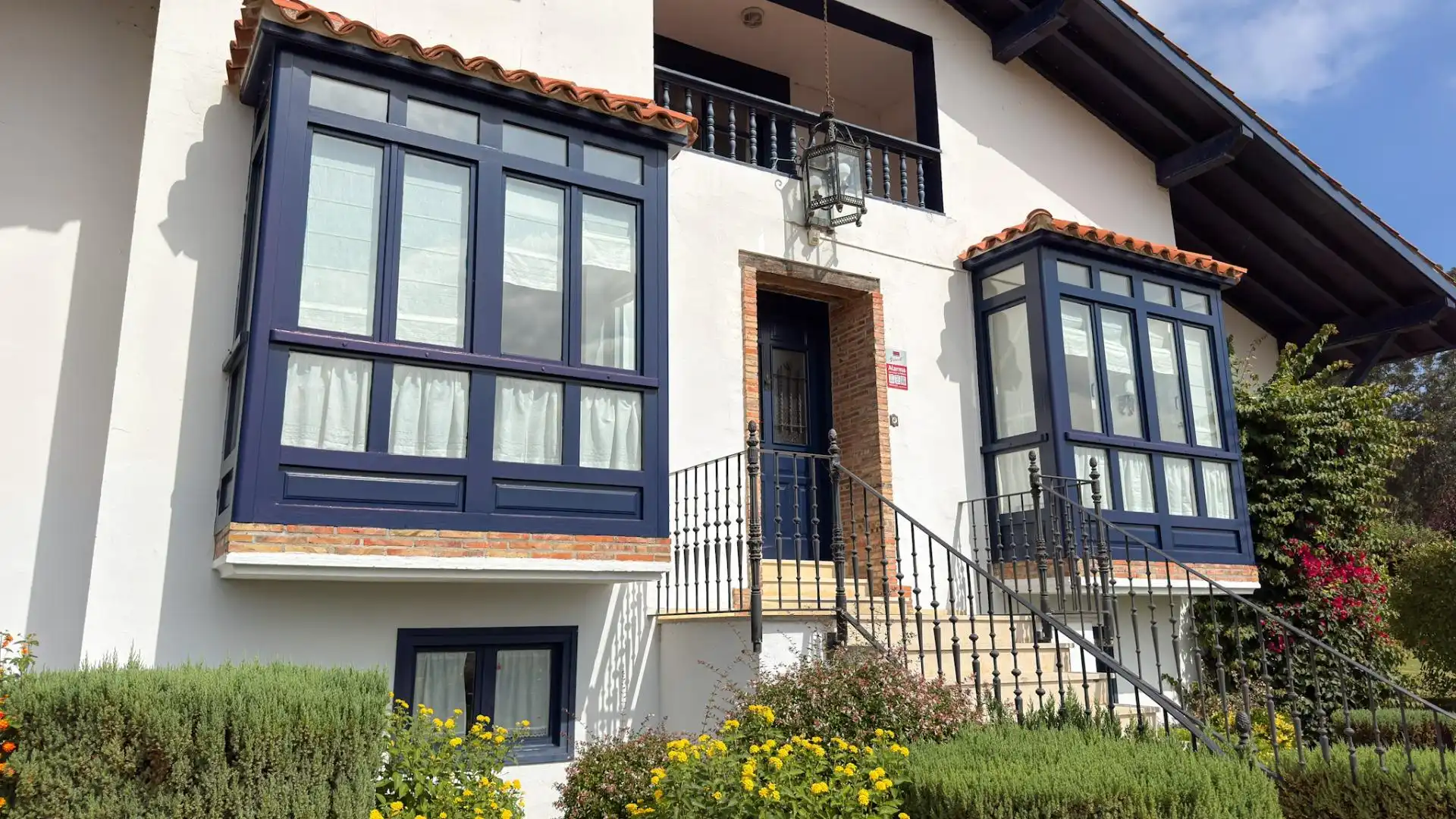 Vista exterior de Casa o chalet en venta en Comillas (Cantabria)
