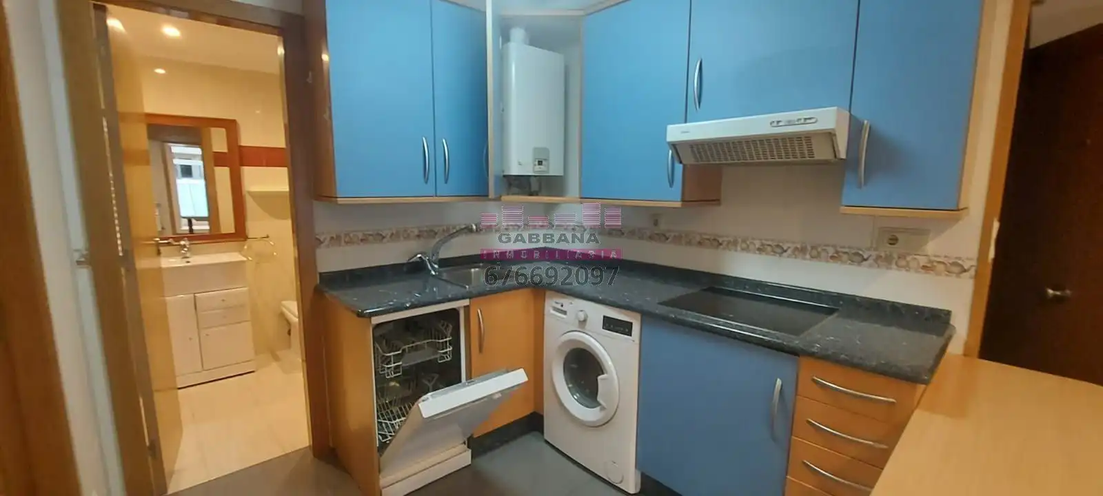 Flat for rent in Rúa de Urzáiz, Centro - Areal