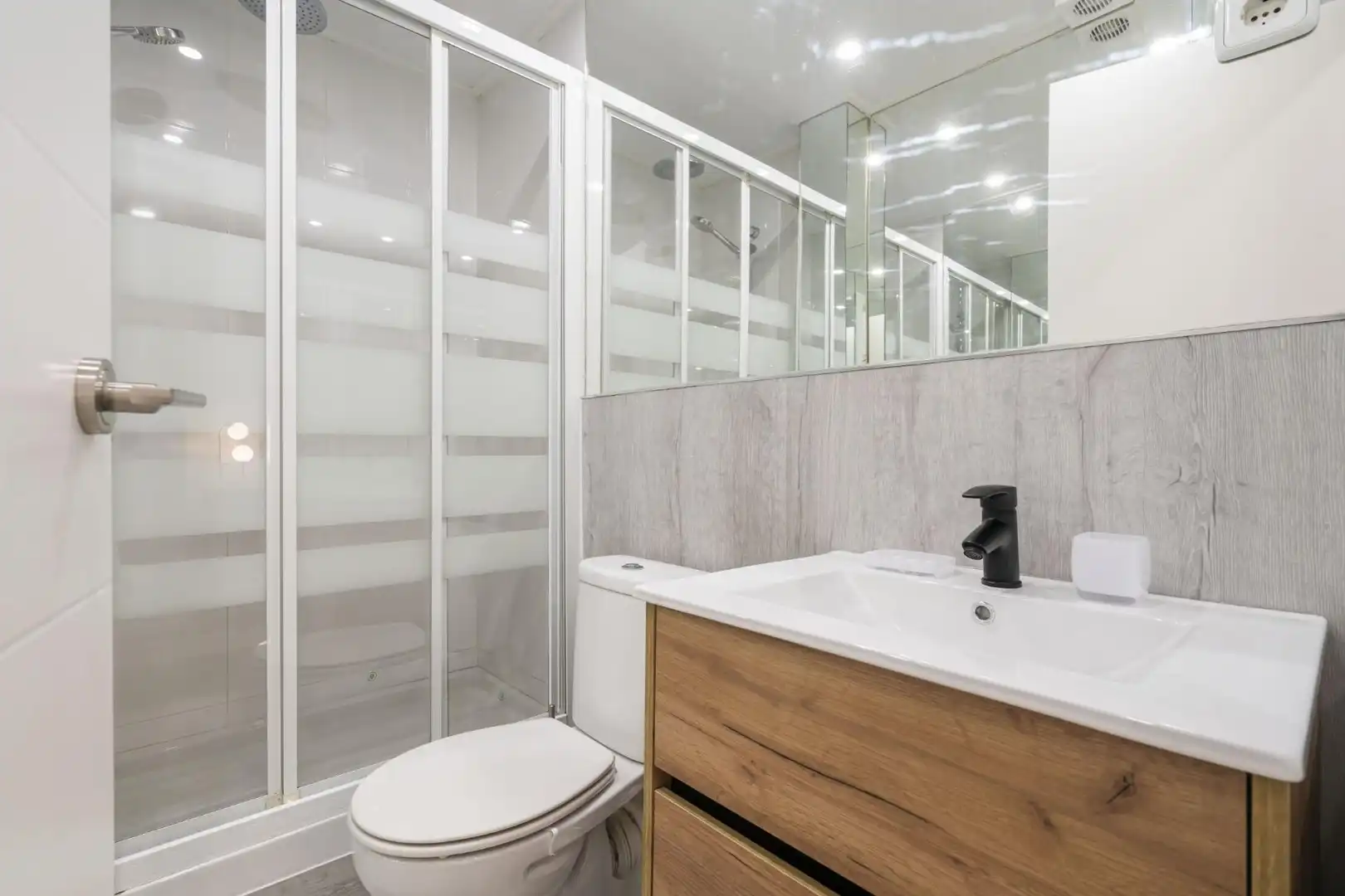 Flat for rent in Carrer TORRENT DE LES FLORS, Vila de Gràcia