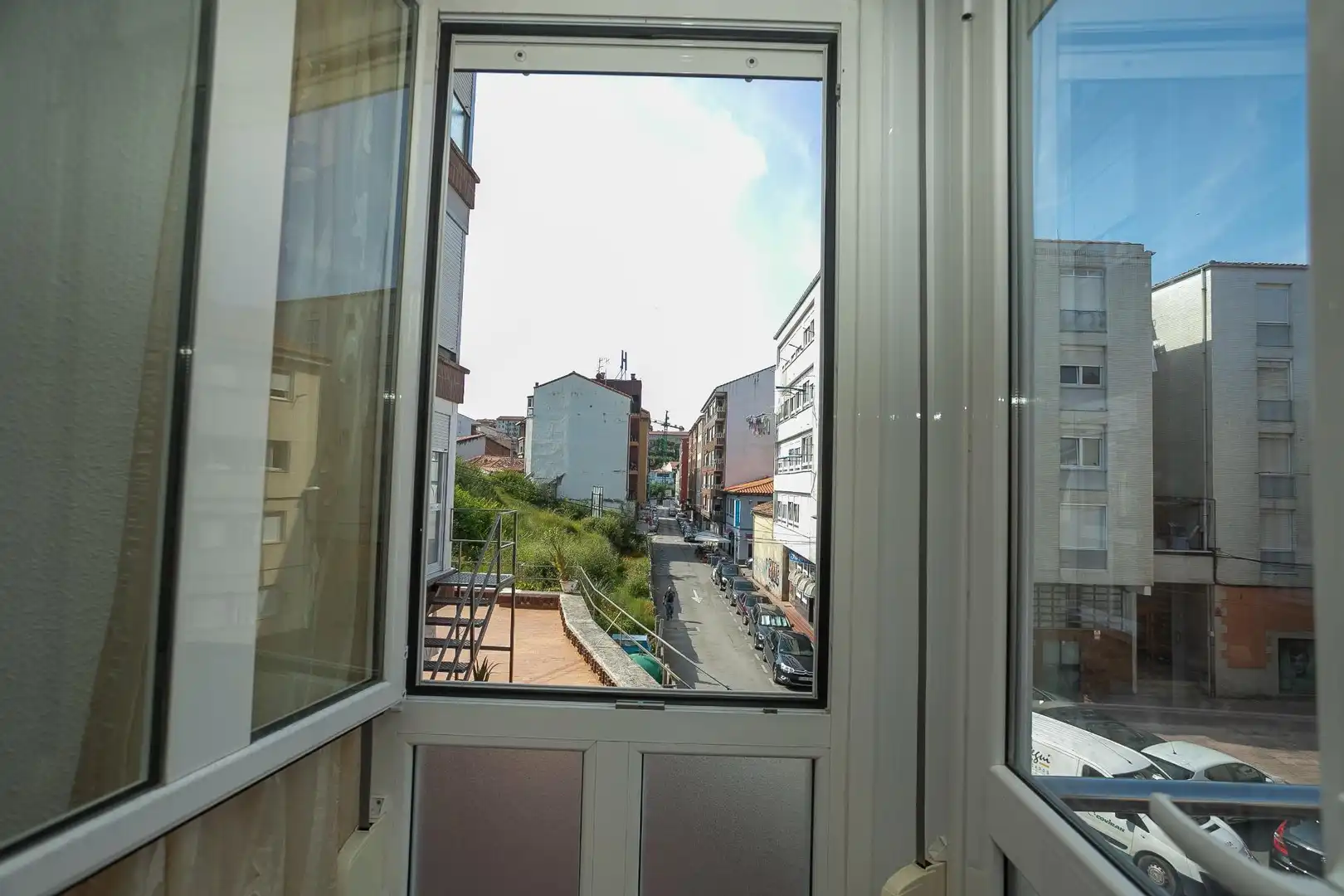 Vista exterior de Pis en venda en San Vicente de la Barquera amb Terrassa