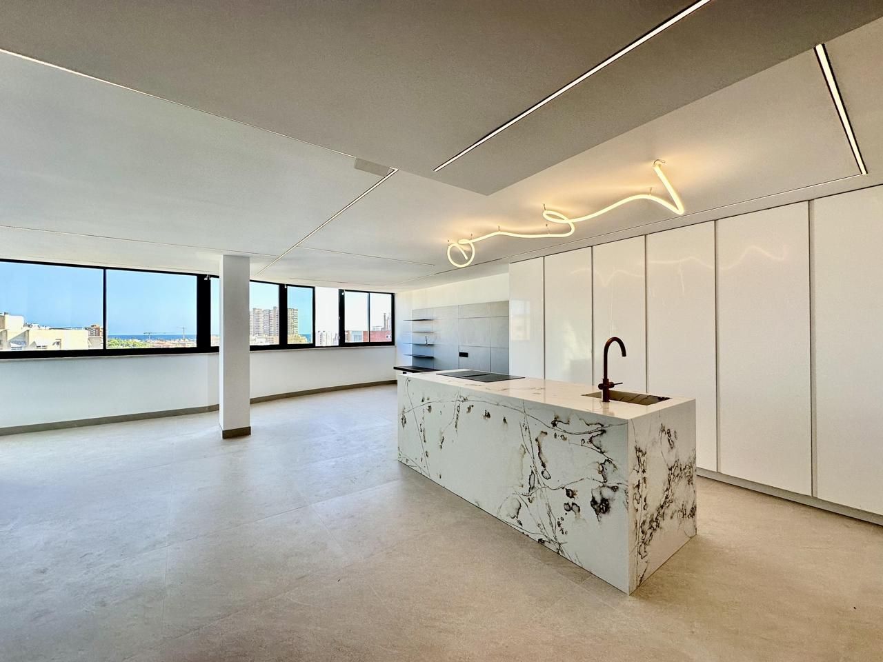 Kitchen of Attic for sale in Alicante / Alacant  with Air Conditioner and Terrace