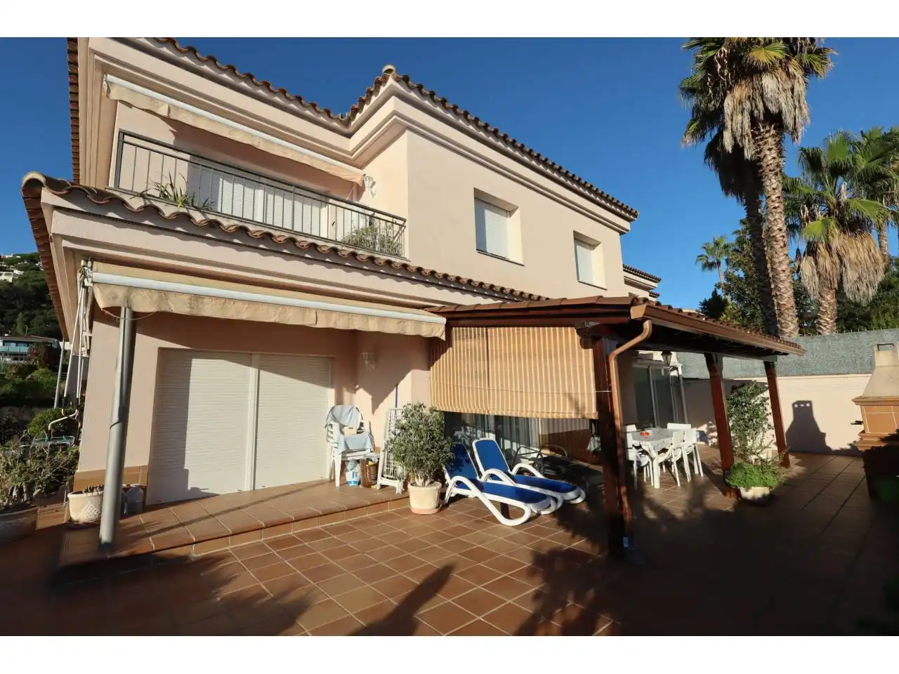 Haus mit Pool zum Verkauf in Calle Caterina Albert, imagen 2