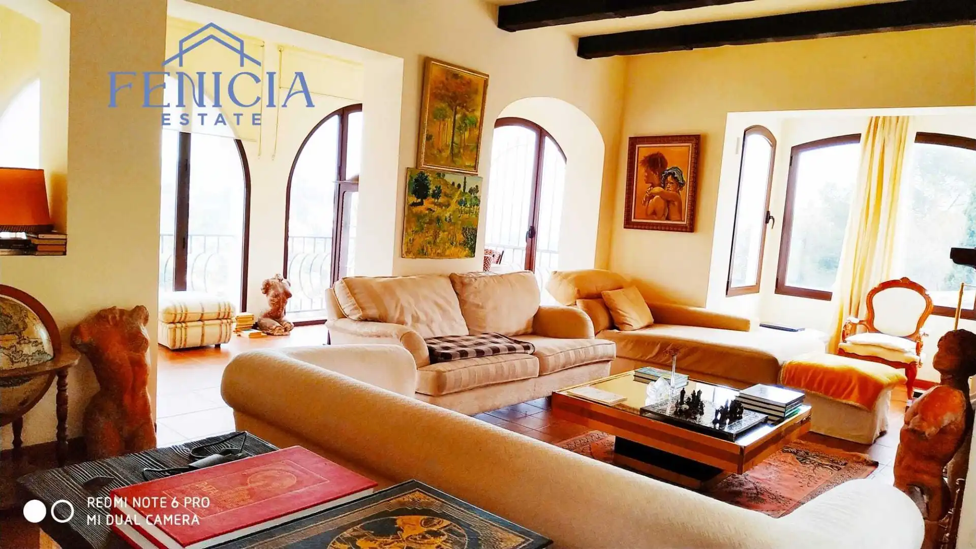 Sala d'estar de Casa o xalet en venda en Almuñécar amb Jardí privat, Terrassa i Traster
