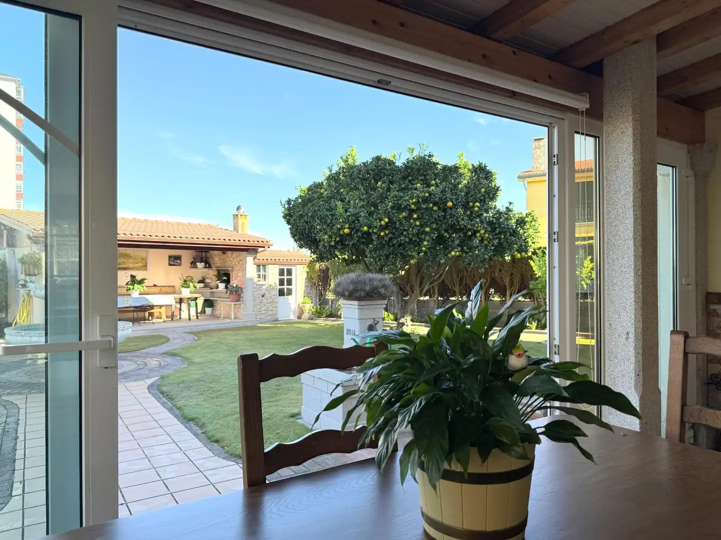 Terrassa de Casa o xalet en venda en Oleiros amb Calefacció, Jardí privat i Terrassa