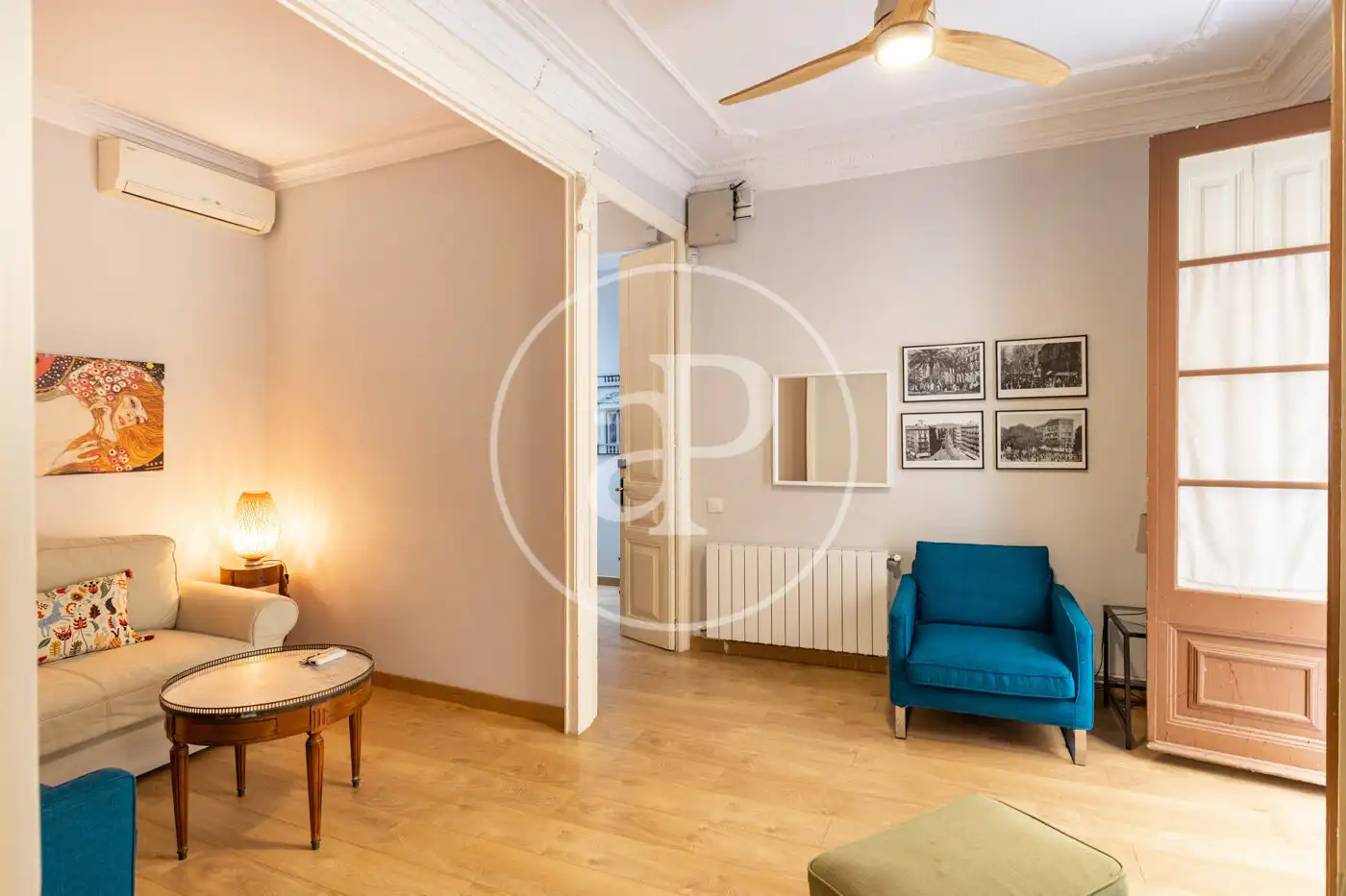 Sala d'estar de Pis en venda en Barcelona amb Aire condicionat, Calefacció i Balcó