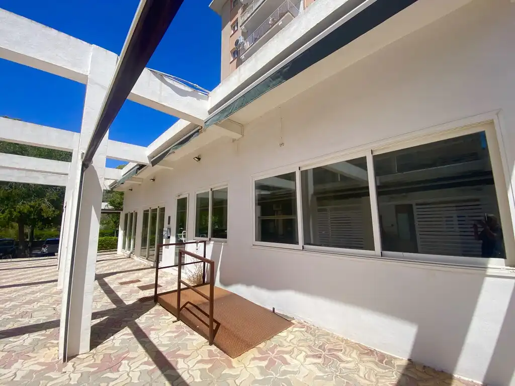 Exterior view of Office for sale in Calvià