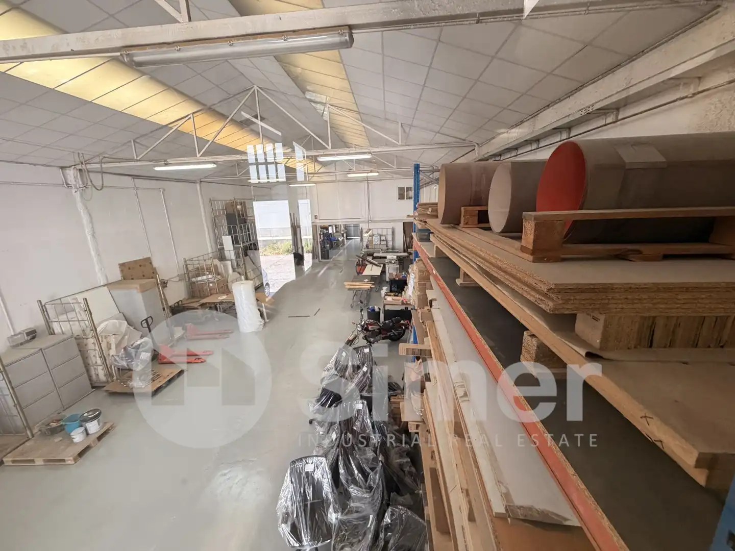 Industrial buildings for sale in Canovelles