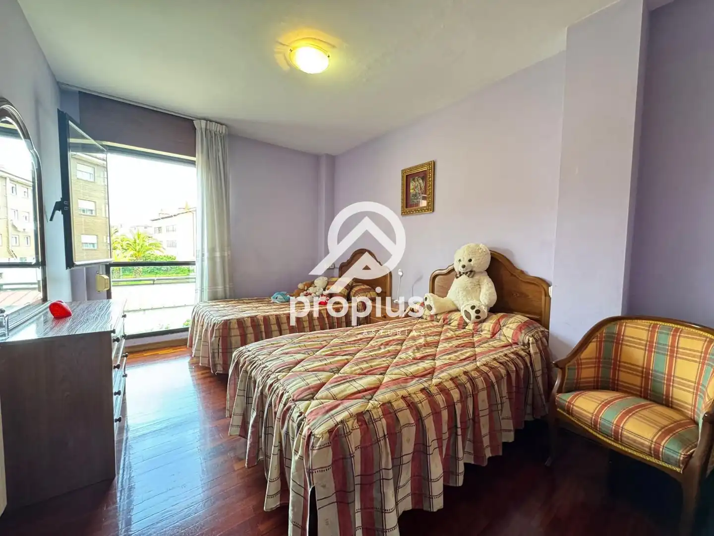 Schlafzimmer von Maisonette zum Verkauf in Llanes mit Heizung und Möbliert