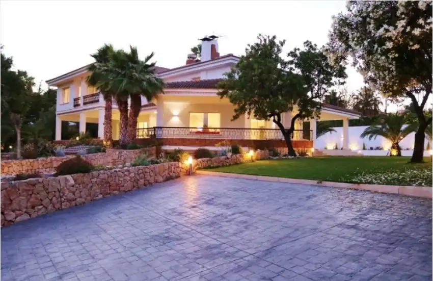 Vista exterior de Casa o xalet en venda en Alicante / Alacant amb Aire condicionat, Calefacció i Jardí privat