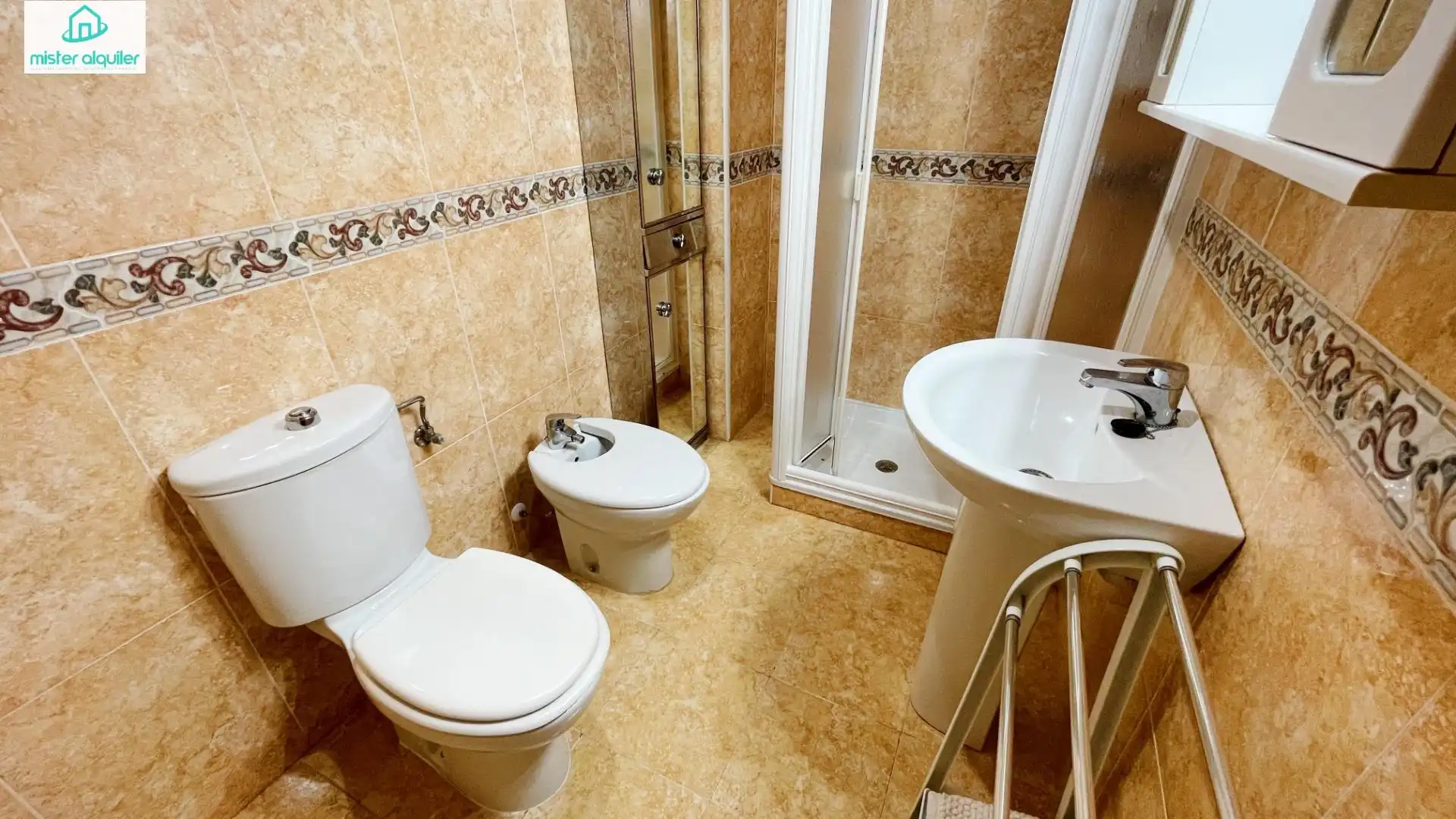 Bany de Apartament de lloguer en El Campello amb Aire condicionat, Calefacció i Terrassa