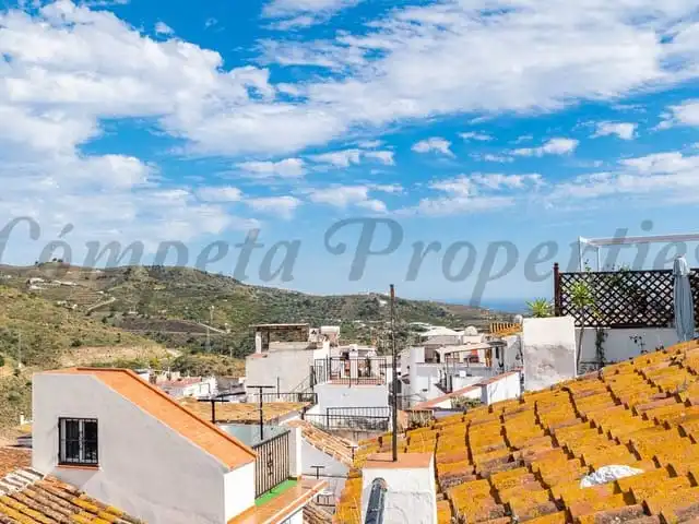Casa adosada en venda a Torrox Pueblo