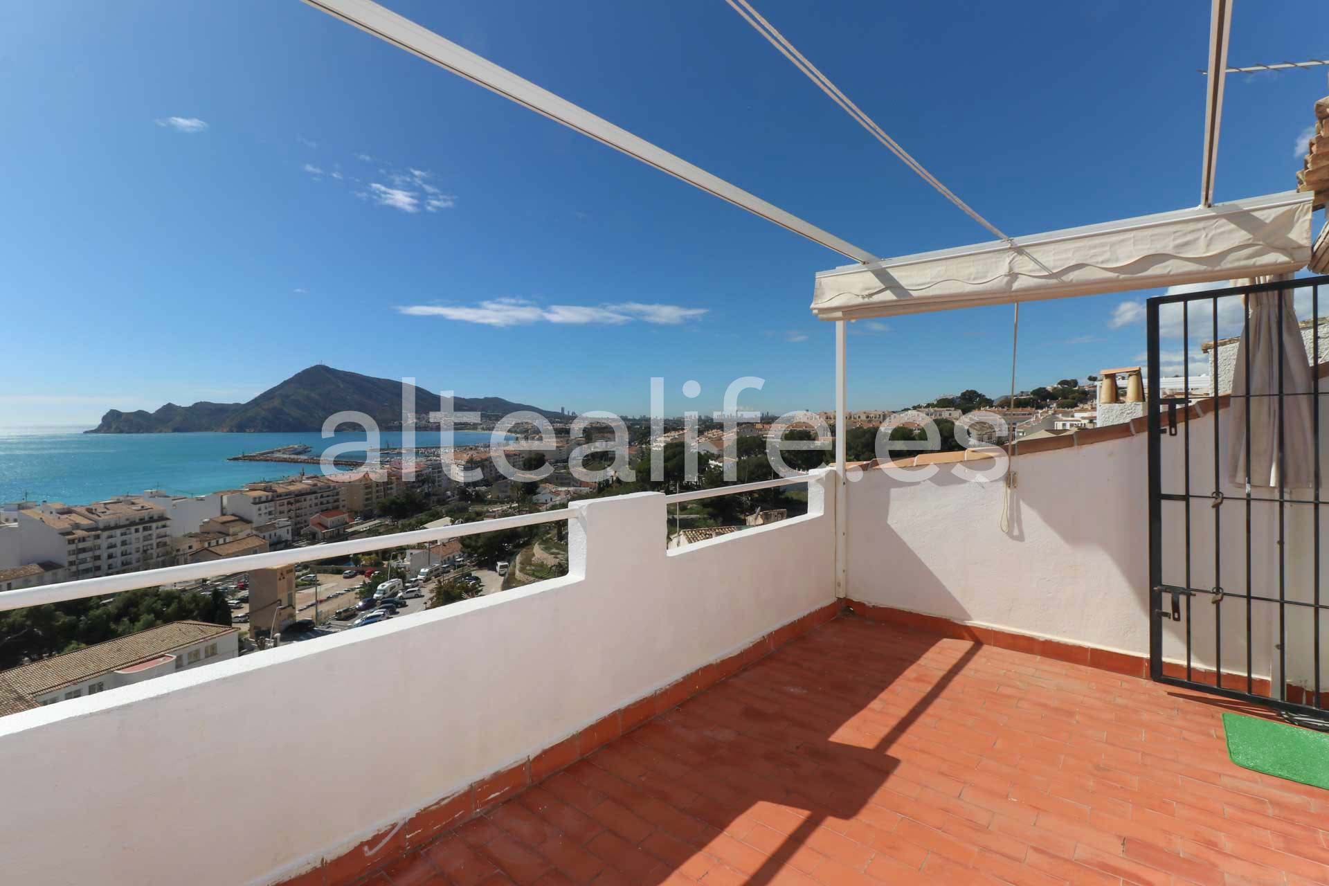 Casa adosada de lloguer a Carrer Bonavista, Altea ciudad
